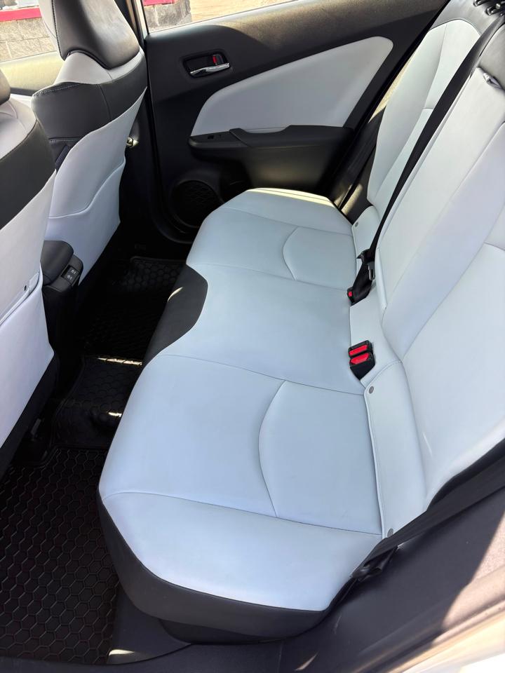 Toyota Prius XLE AWD-e 2019