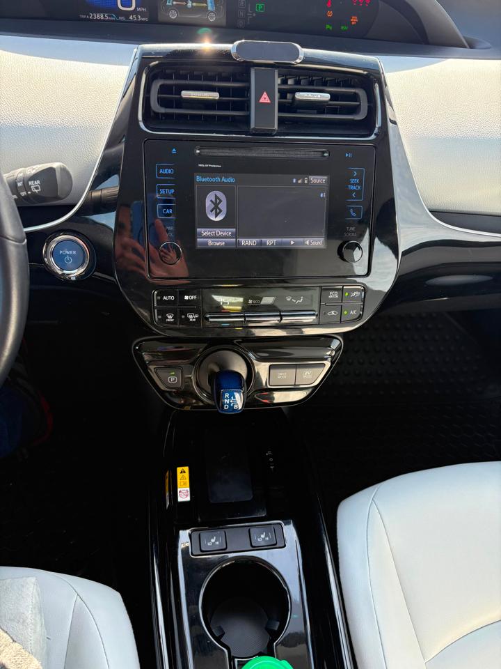 Toyota Prius XLE AWD-e 2019