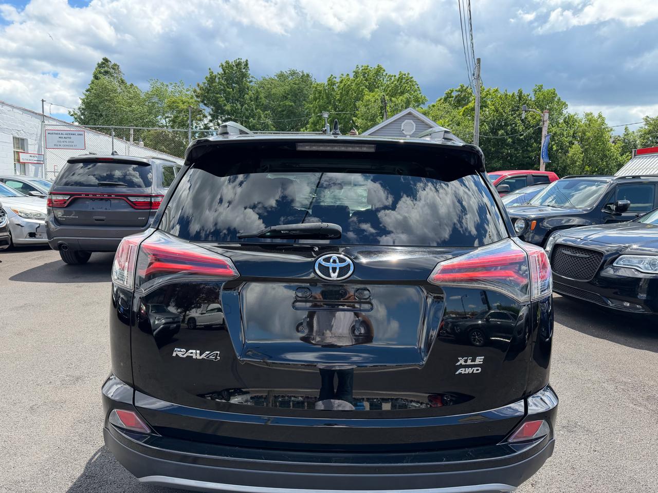 Toyota RAV4 XLE AWD 2017