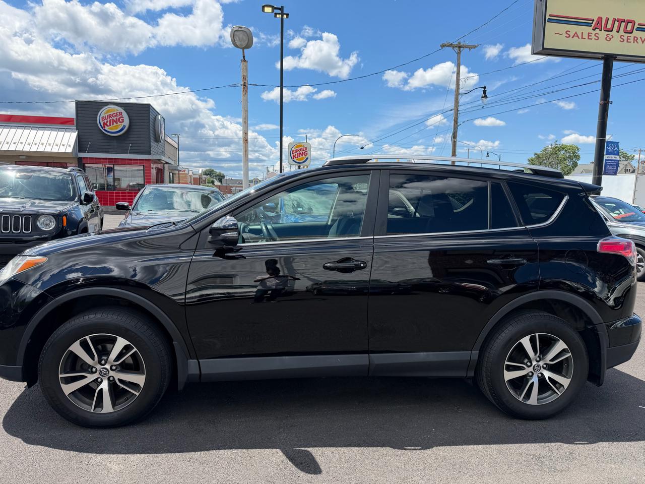 Toyota RAV4 XLE AWD 2017