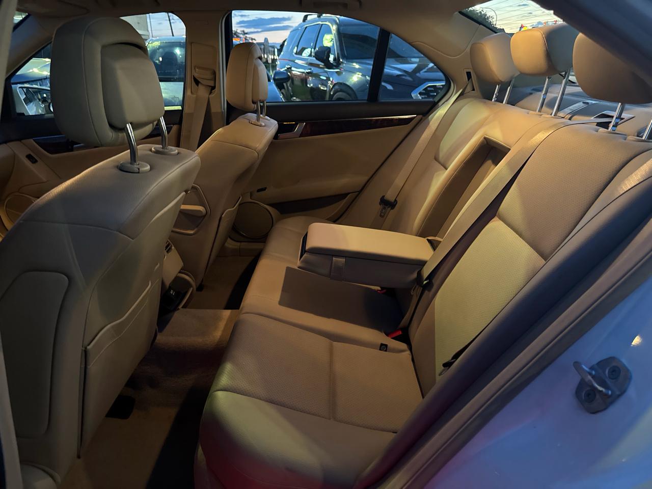 Mercedes-Benz C-Class C300 4MATIC Luxury Sedan 2012