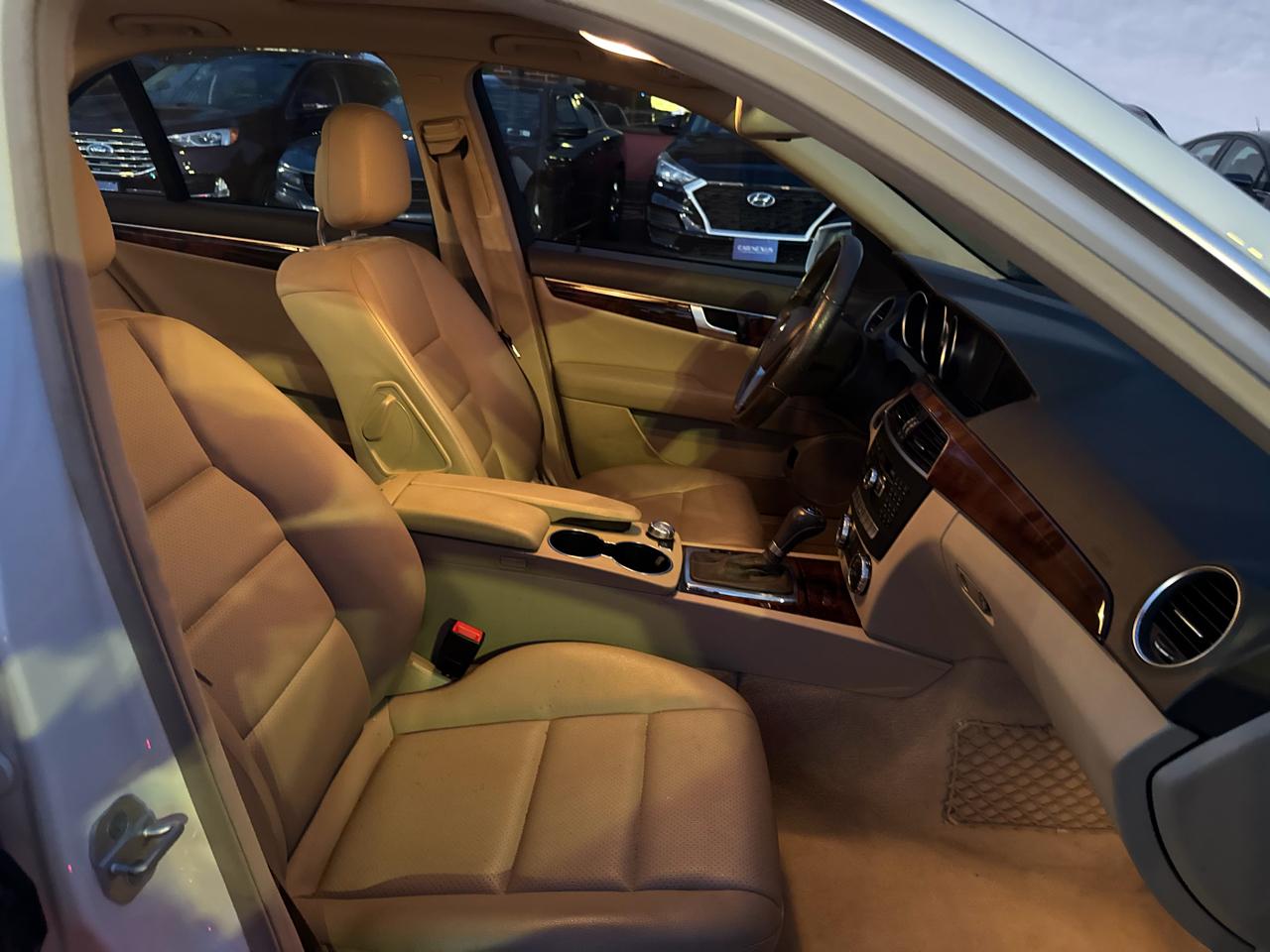 Mercedes-Benz C-Class C300 4MATIC Luxury Sedan 2012