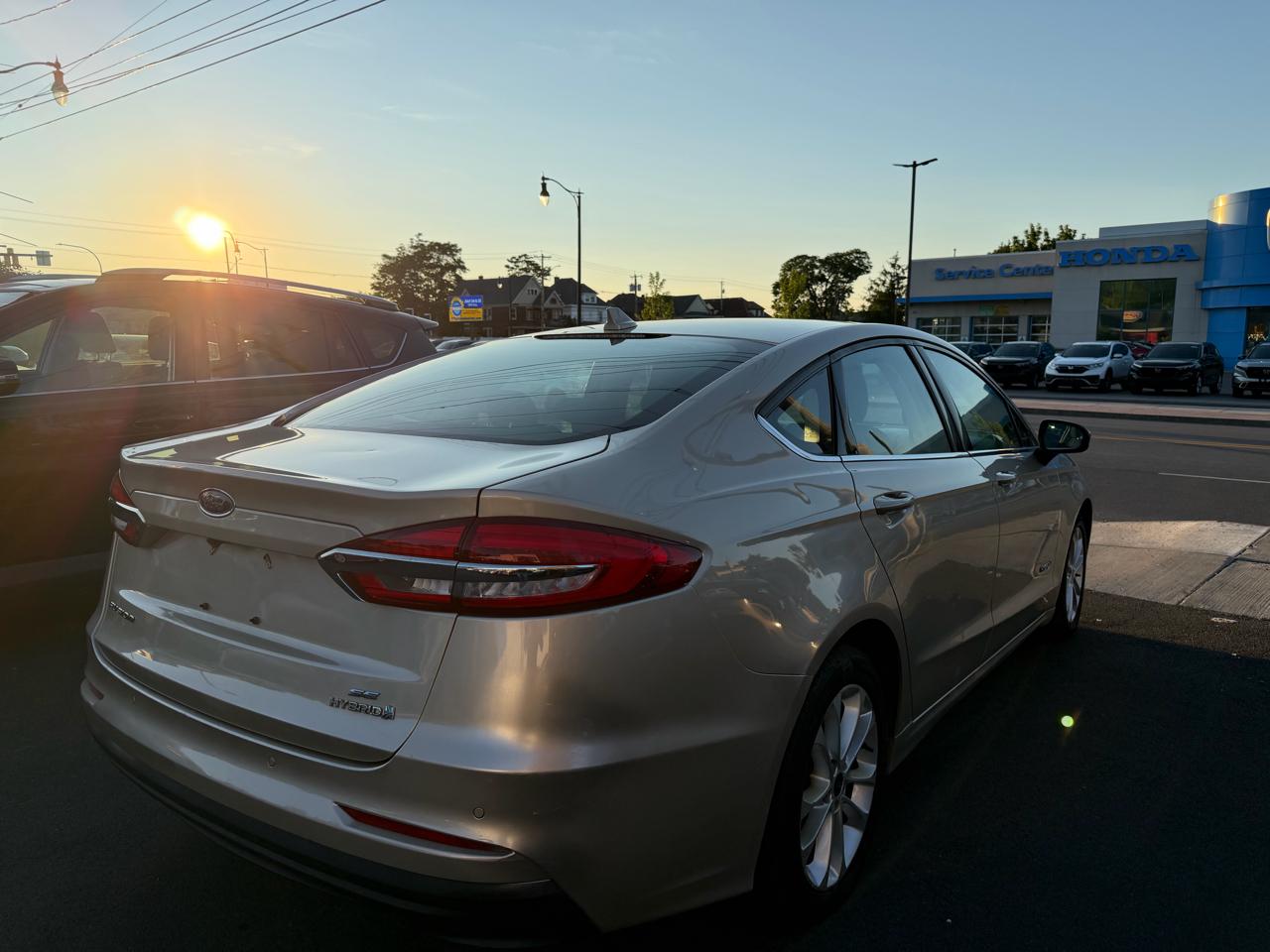 Ford Fusion Hybrid SE 2019