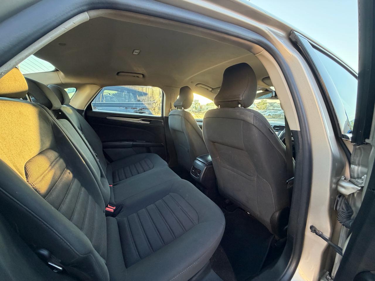Ford Fusion Hybrid SE 2019