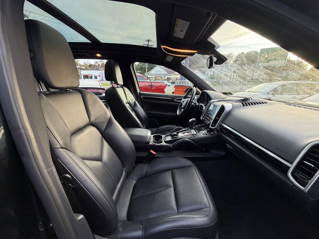Porsche Cayenne Base 2018