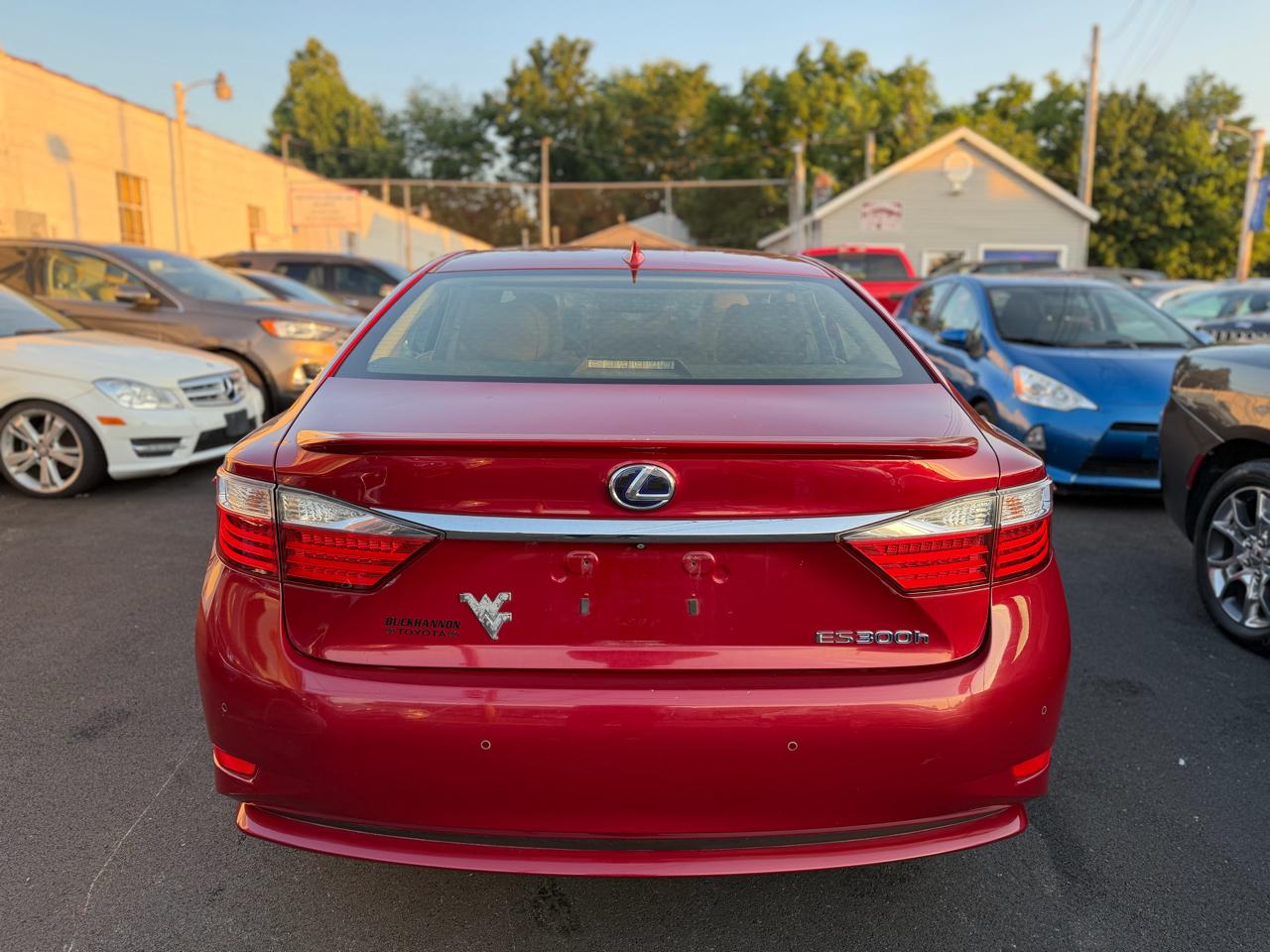 Lexus ES 300h Sedan 2015