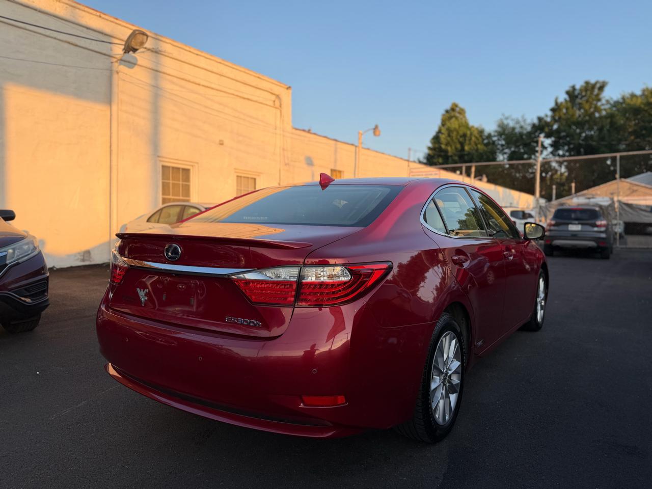 Lexus ES 300h Sedan 2015