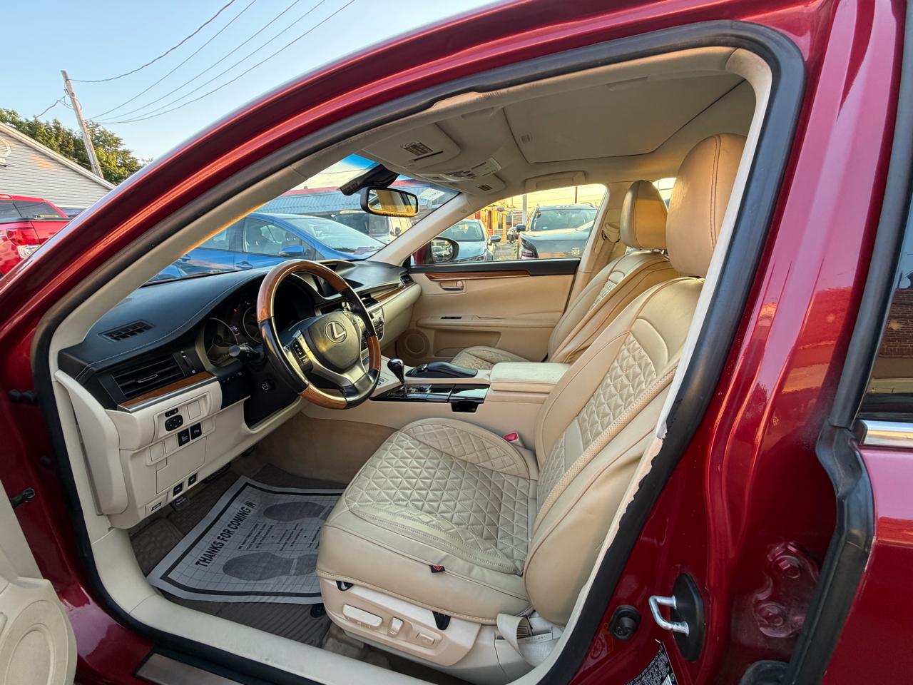 Lexus ES 300h Sedan 2015