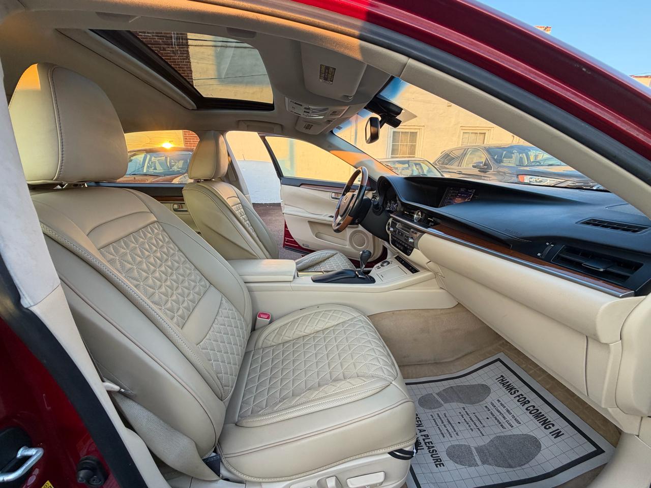 Lexus ES 300h Sedan 2015