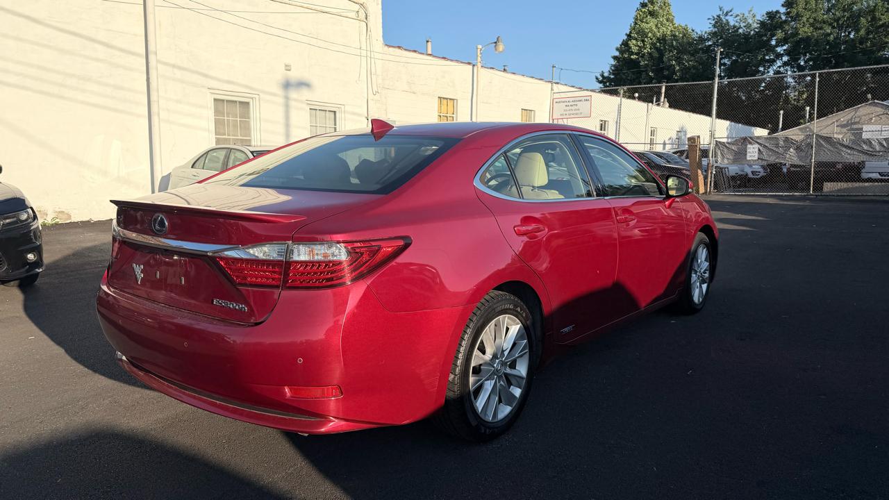 Lexus ES 300h Sedan 2015