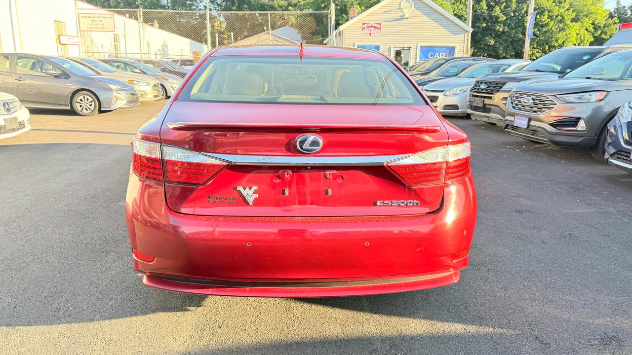 Lexus ES 300h Sedan 2015