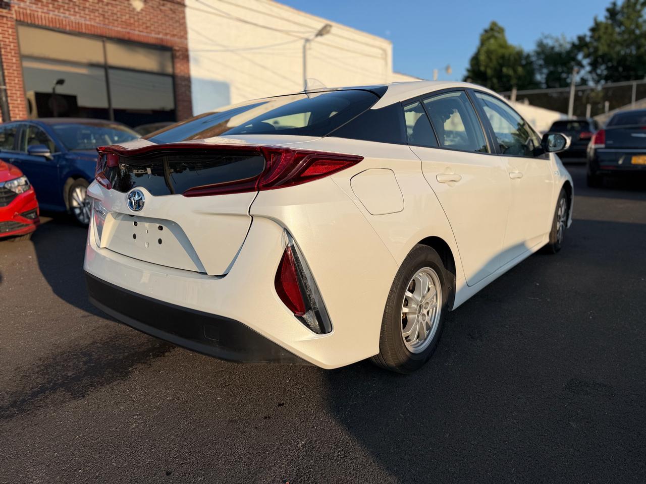 Toyota Prius Prime LE 2022