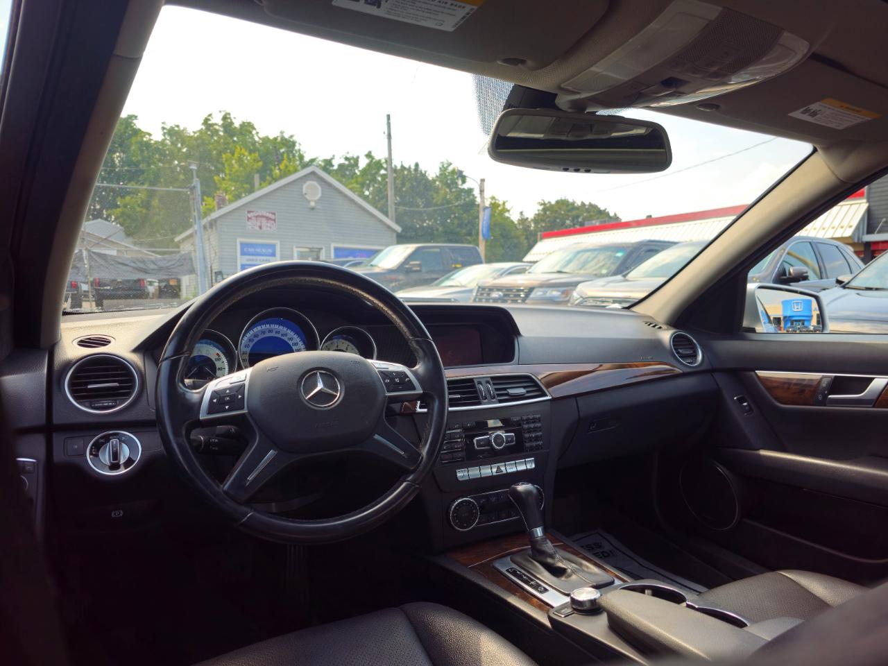 Mercedes-Benz C-Class C300 4MATIC Luxury Sedan 2014