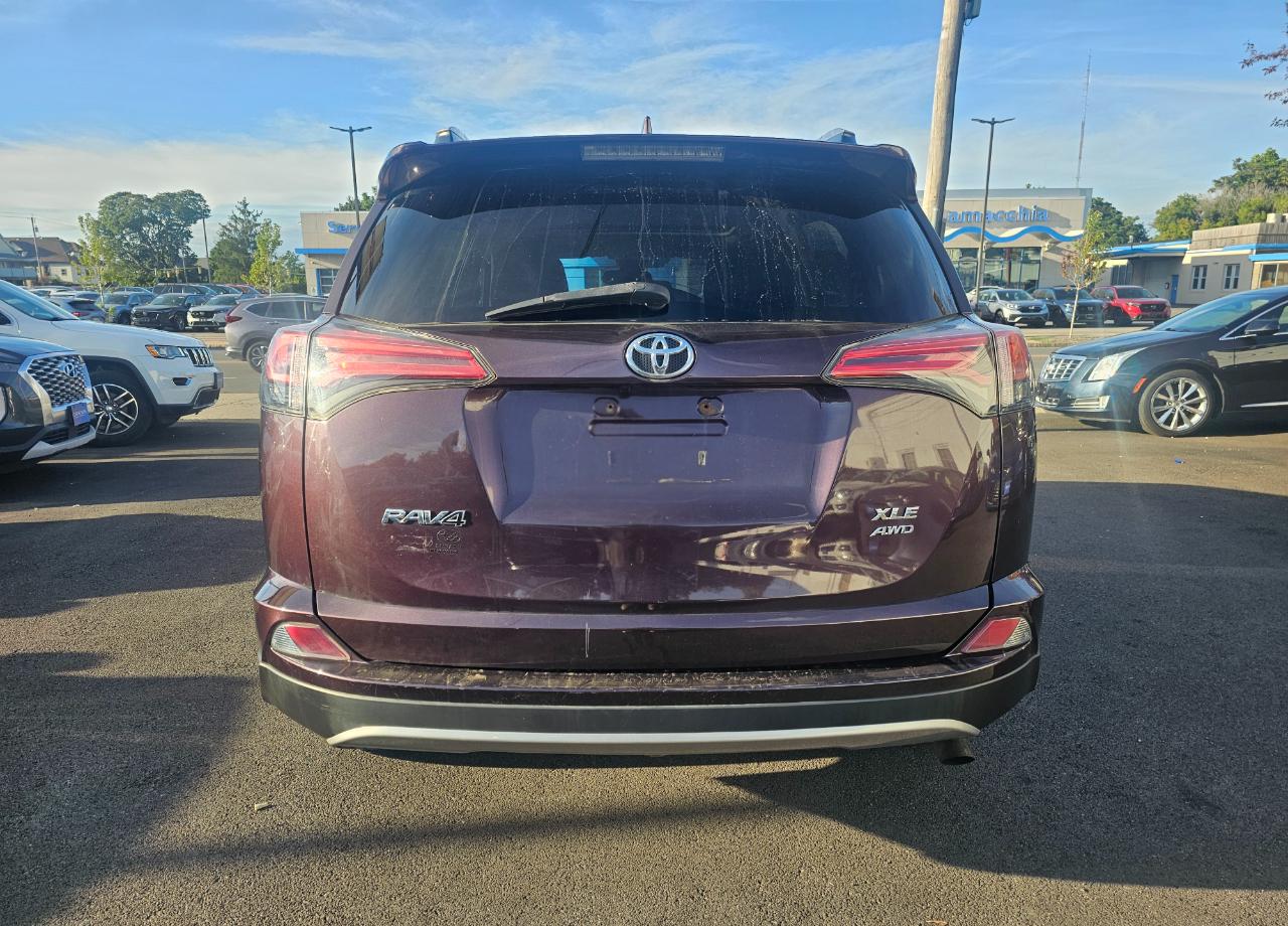 Toyota RAV4 XLE AWD 2017
