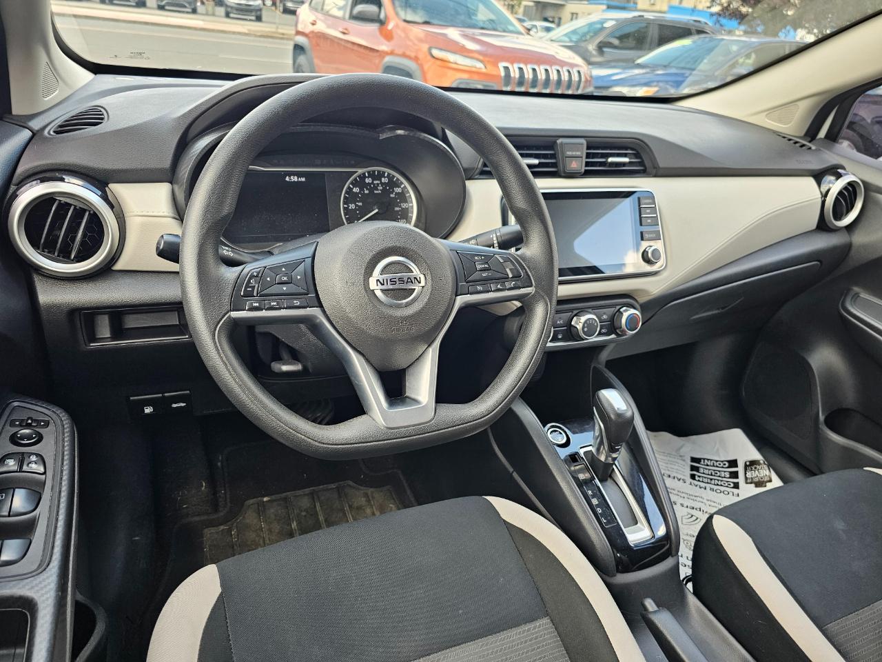 Nissan Versa SV 2021
