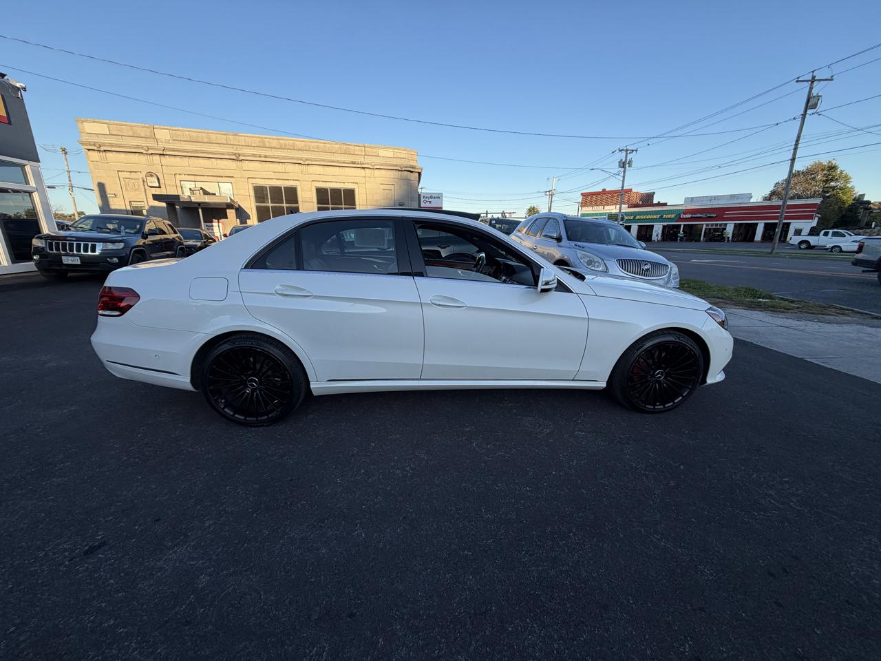 Mercedes-Benz E-Class 4dr Sdn E 350 Luxury 4MATIC 2016