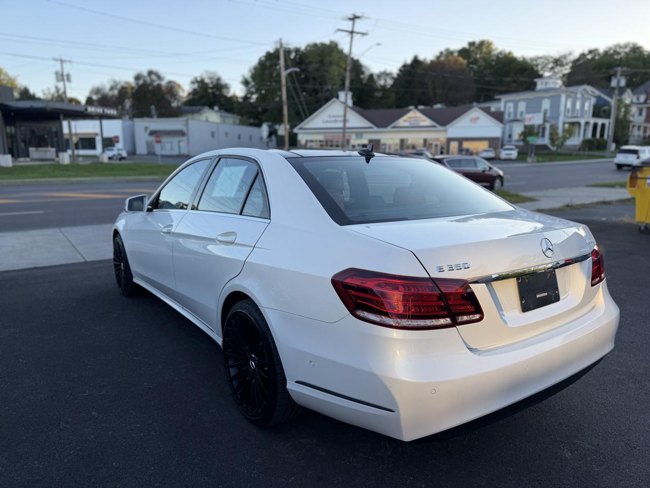 Mercedes-Benz E-Class 4dr Sdn E 350 Luxury 4MATIC 2016