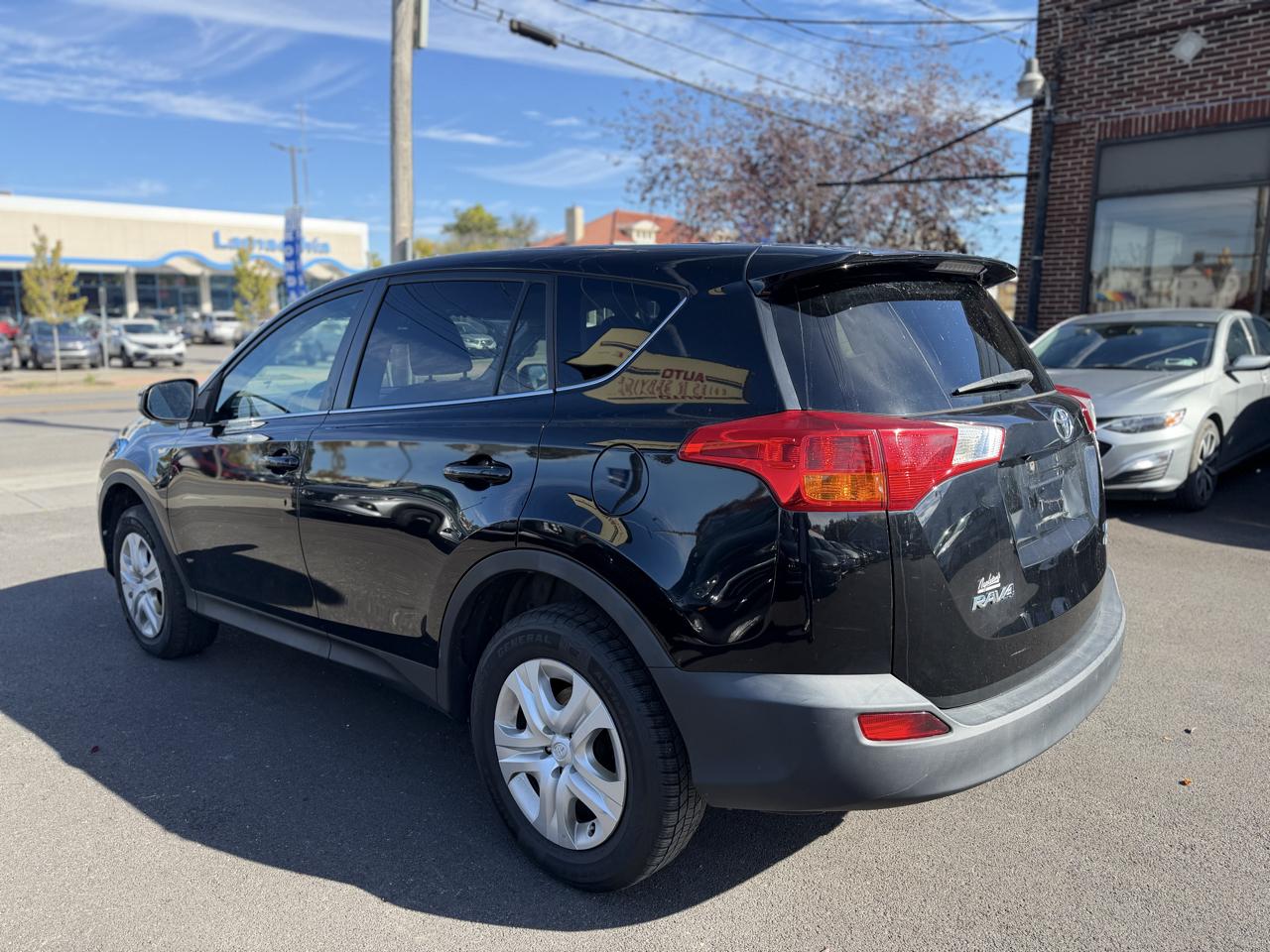 Toyota RAV4 LE AWD 2015