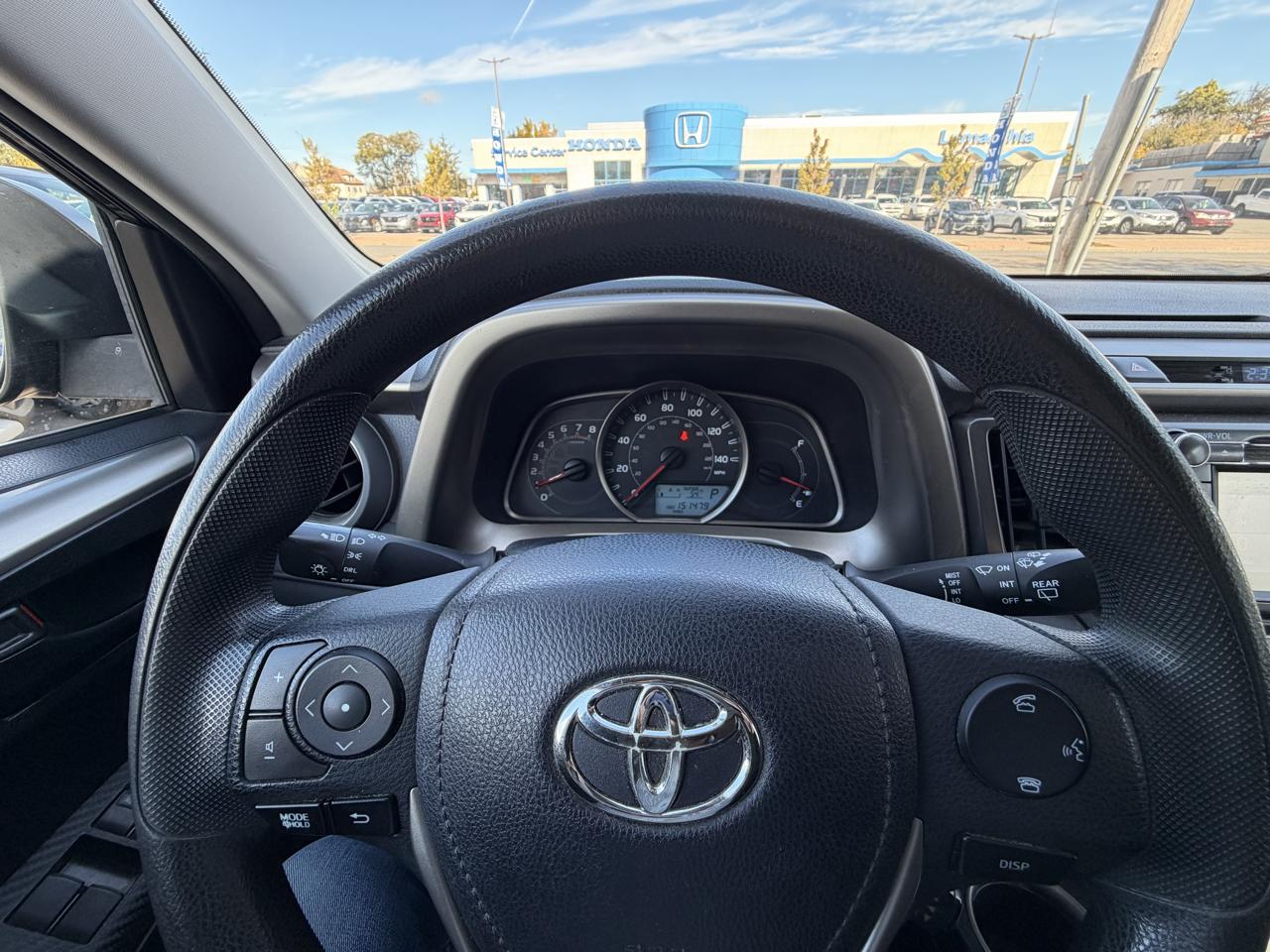 Toyota RAV4 LE AWD 2015