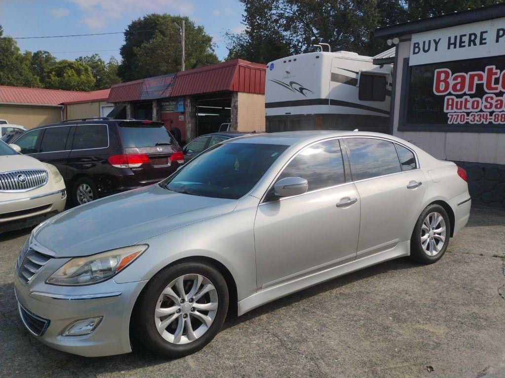 Hyundai Genesis  2013