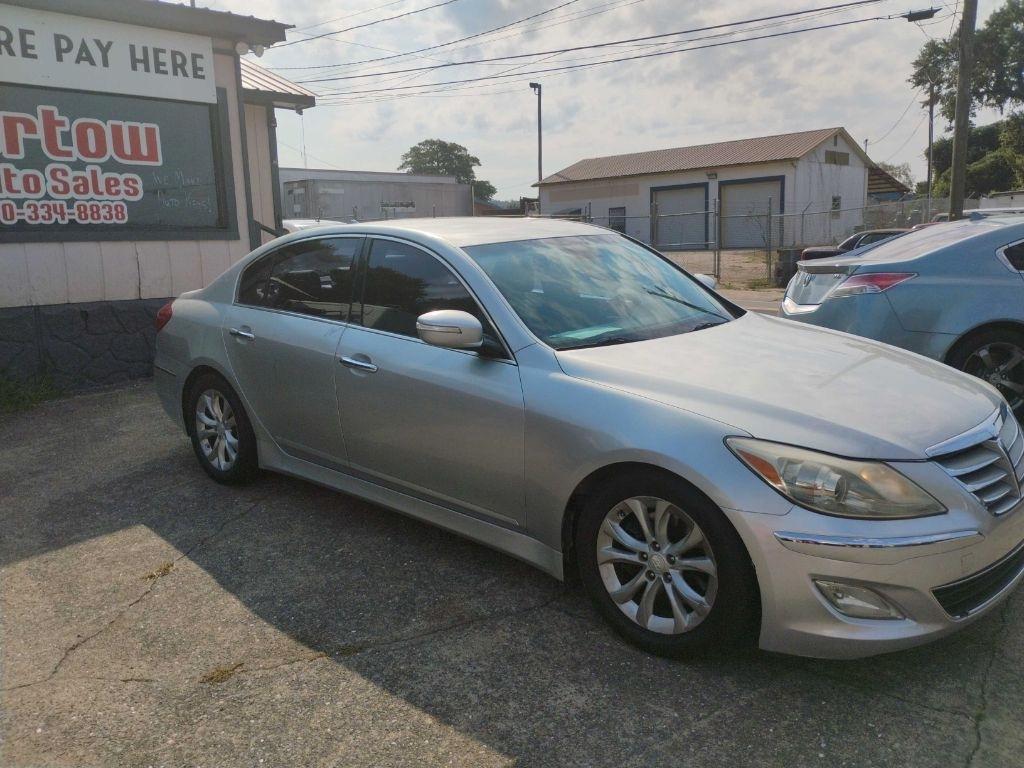 Hyundai Genesis  2013