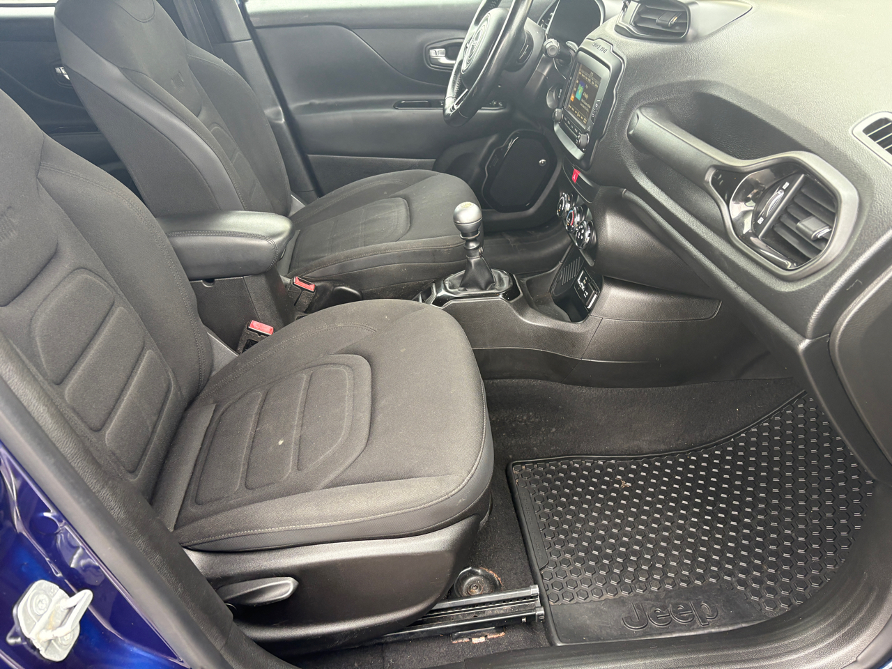 2017 Jeep Renegade Latitude North Edition photo 4