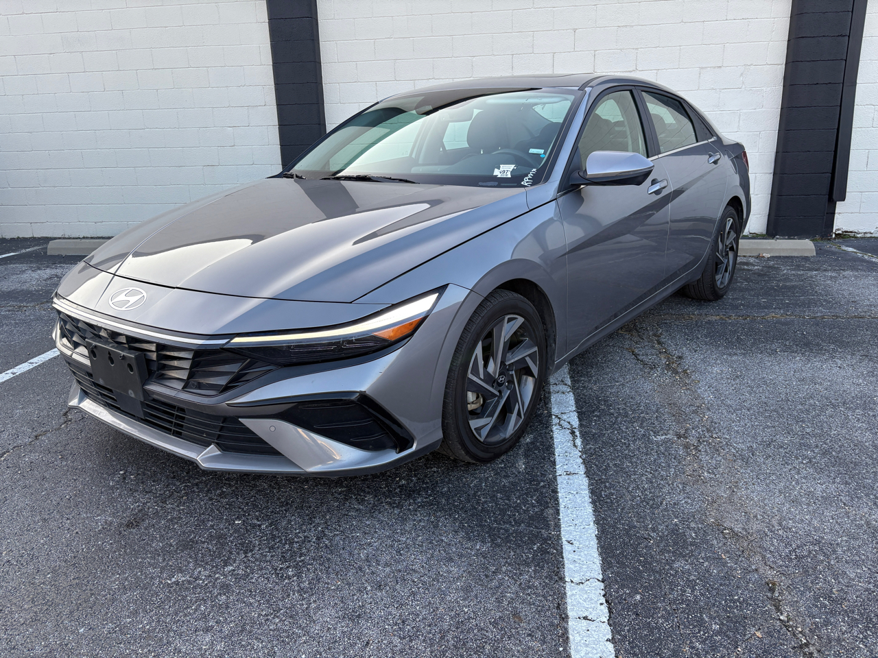 2024 Hyundai Elantra Limited IVT