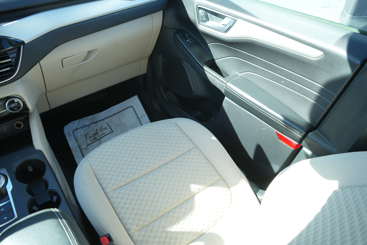 Ford Escape SE Hybrid FWD 2021