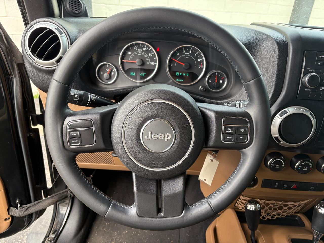 Jeep Wrangler Unlimited 4WD 4dr Sahara 2013