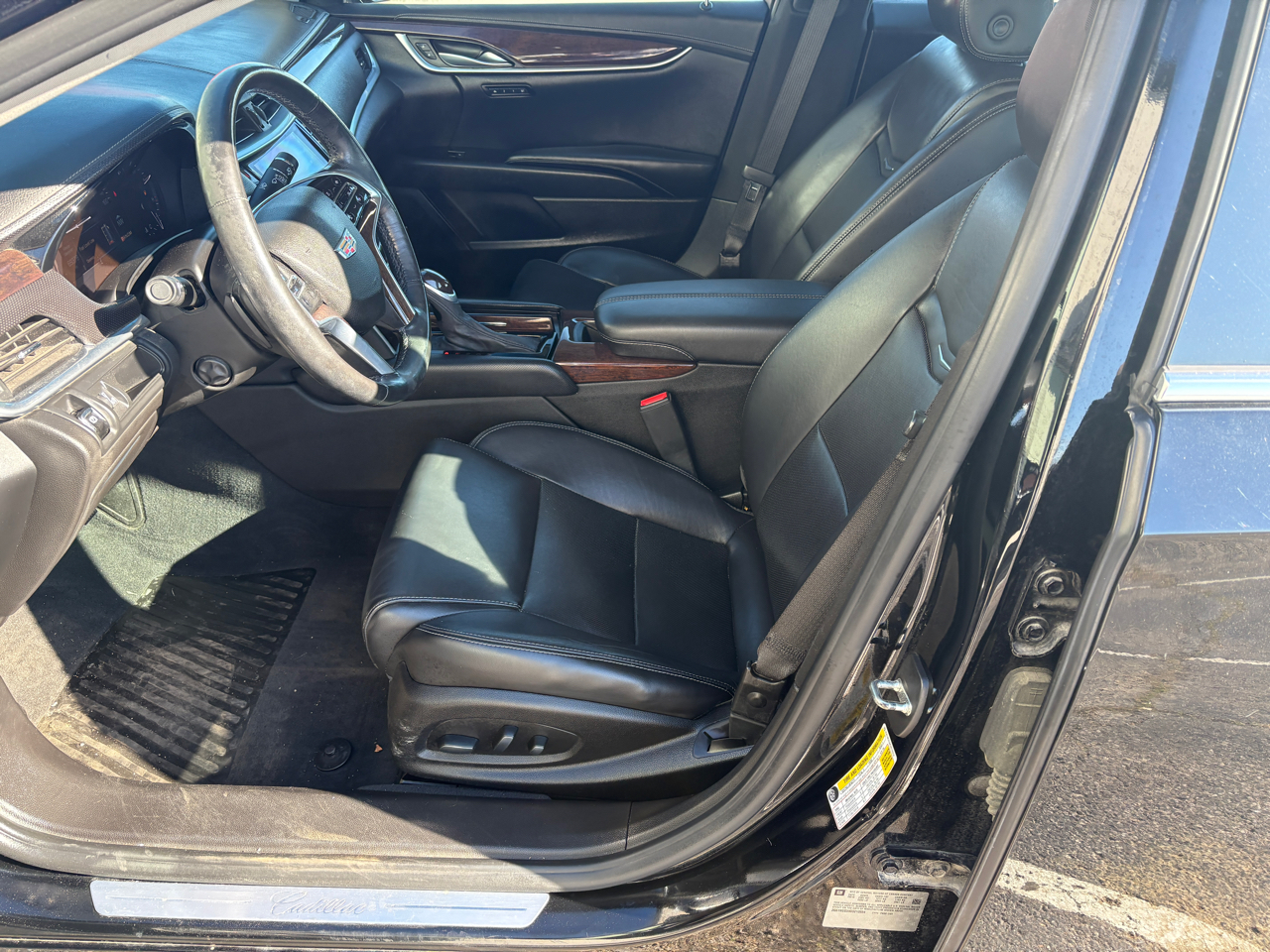 Cadillac XTS 4dr Sdn Luxury Collection AWD 2016