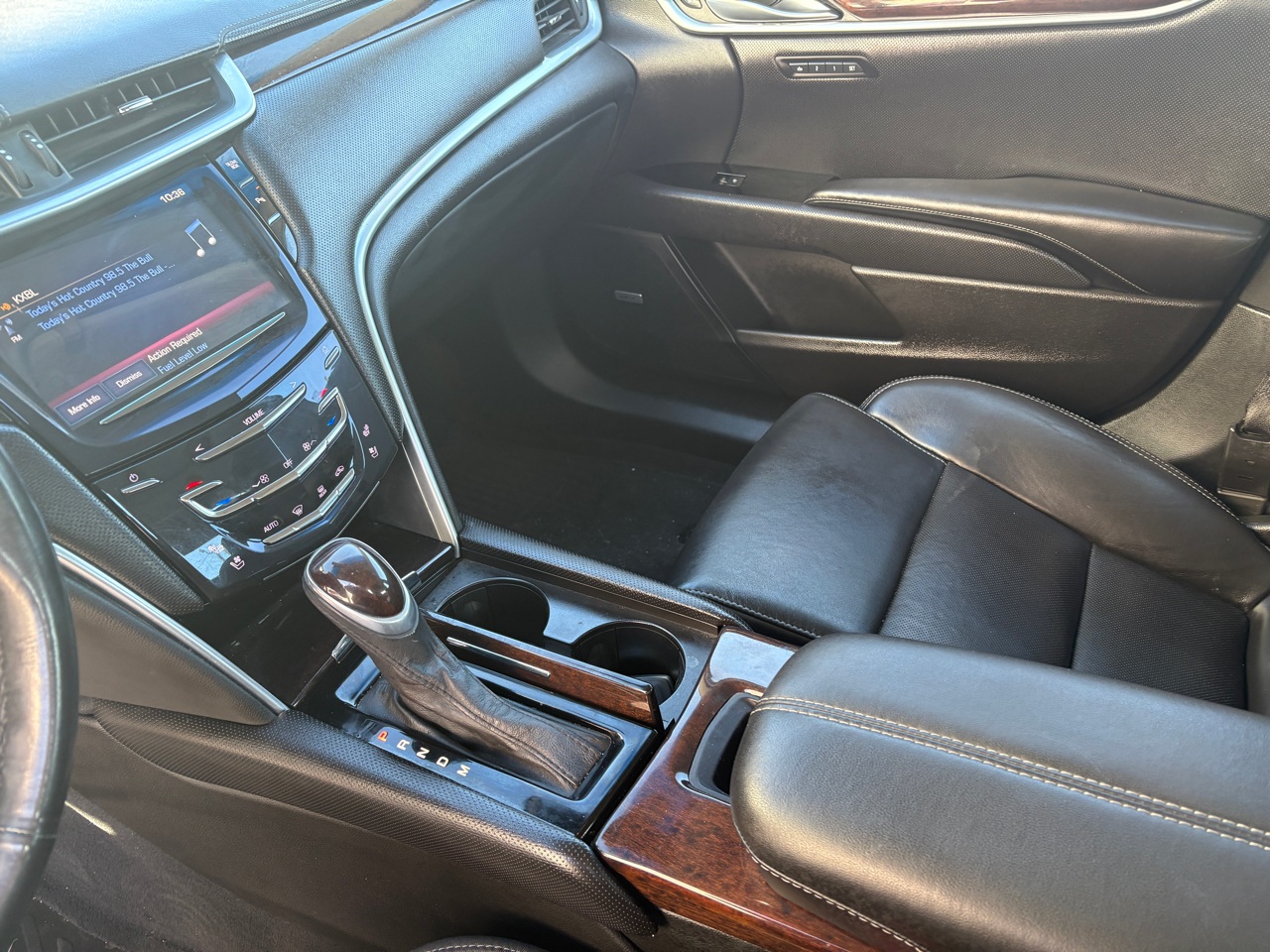 Cadillac XTS 4dr Sdn Luxury Collection AWD 2016