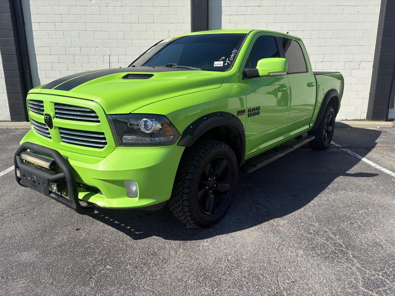 RAM 1500 Sport 4x4 Crew Cab 5'7" Box 2017