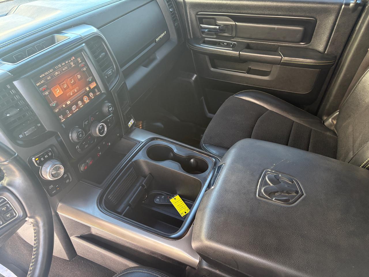 RAM 1500 Sport 4x4 Crew Cab 5'7" Box 2017