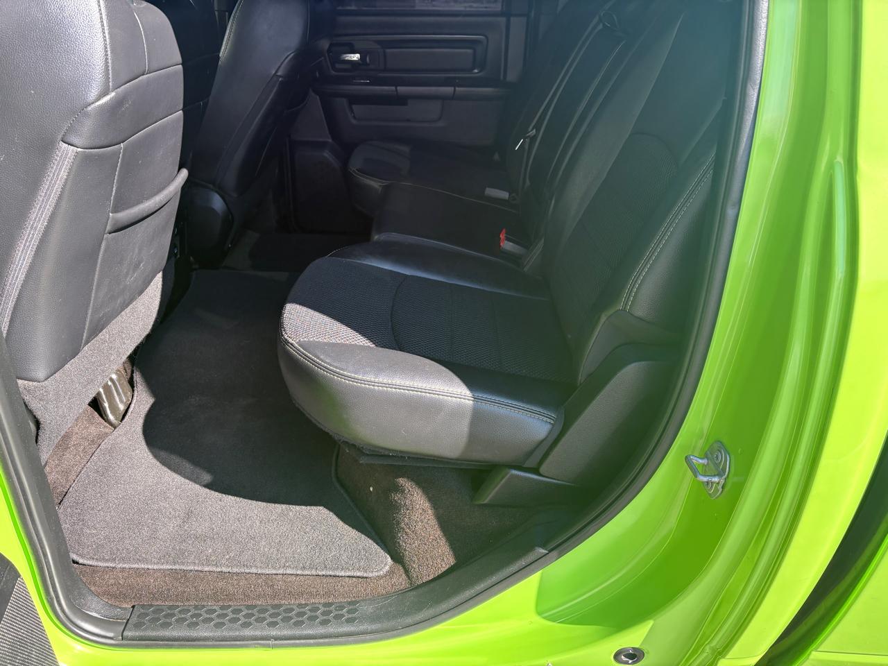 RAM 1500 Sport 4x4 Crew Cab 5'7" Box 2017