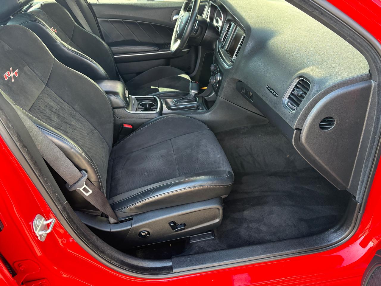 Dodge Charger 4dr Sdn Road/Track RWD 2016