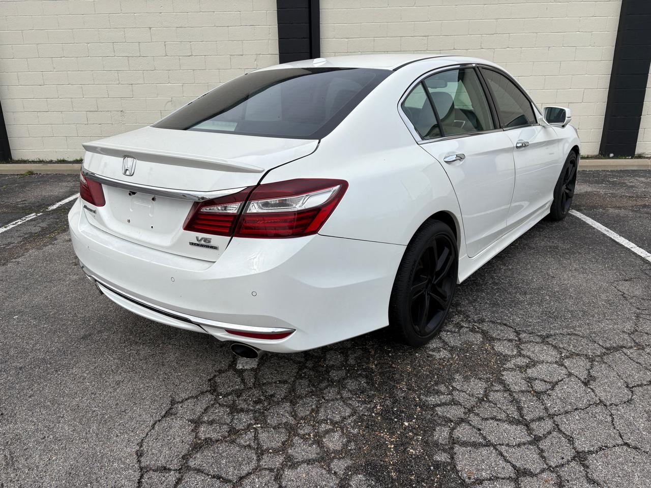 Honda Accord Sedan Touring Auto 2017