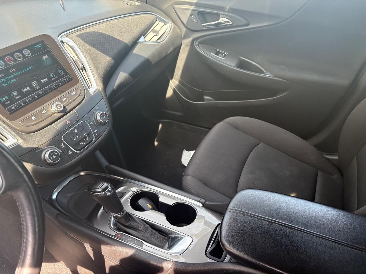 Chevrolet Malibu 4dr Sdn LT w/1LT 2017