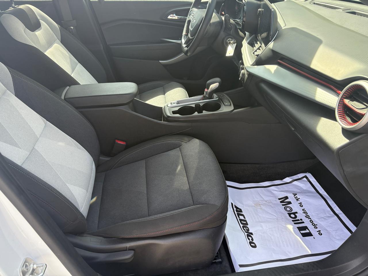 Chevrolet Trax FWD 4dr 1RS 2025