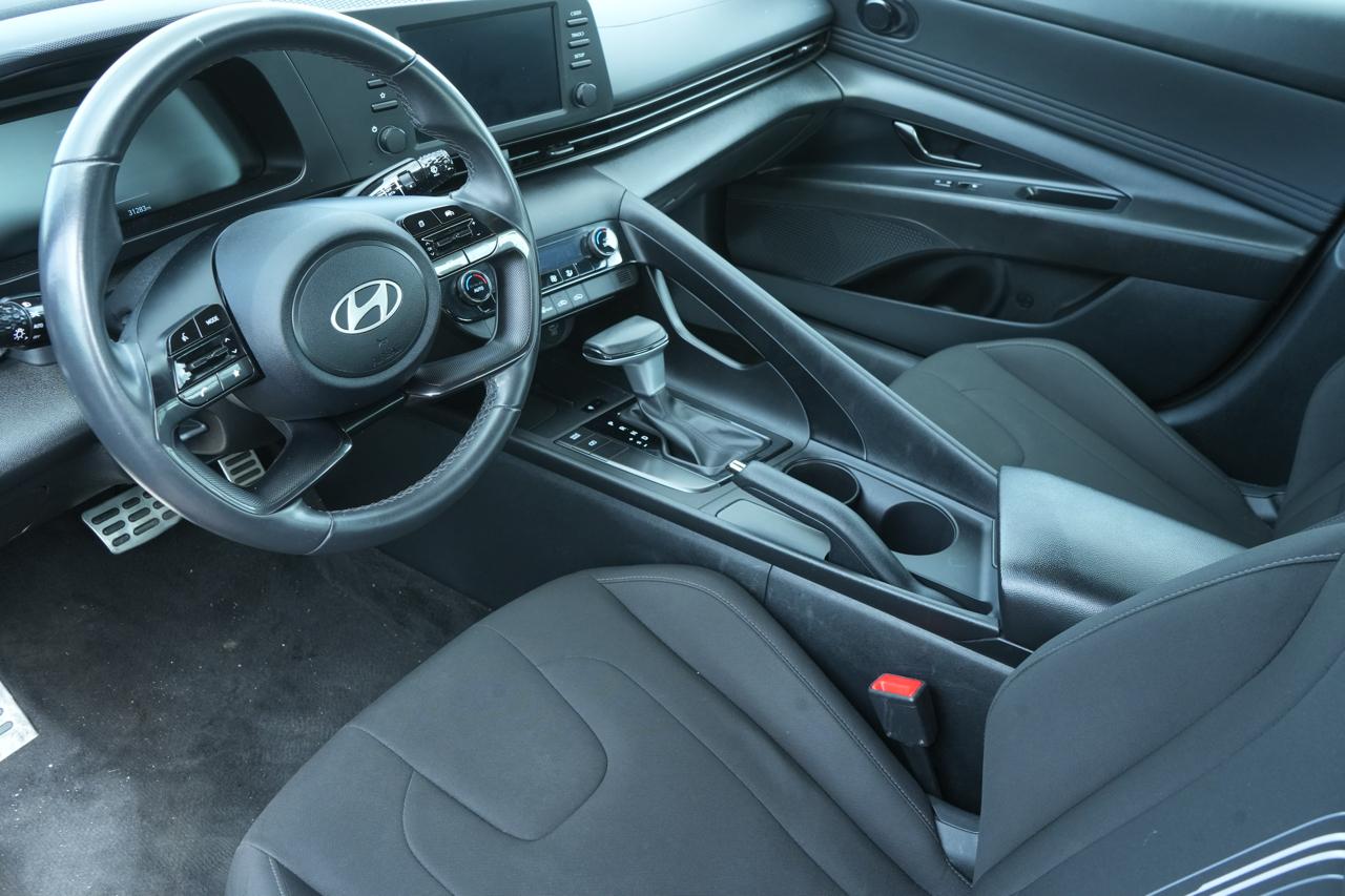 Hyundai Elantra SEL Sport IVT 2025