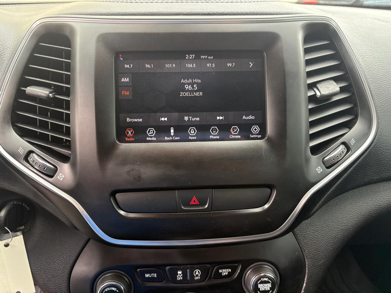 Jeep Cherokee Latitude FWD 2019