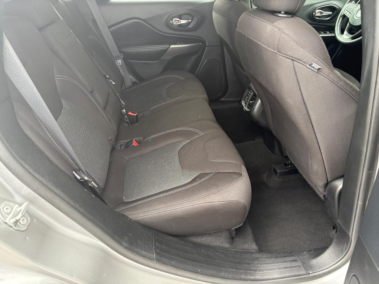 Jeep Cherokee Latitude FWD 2019