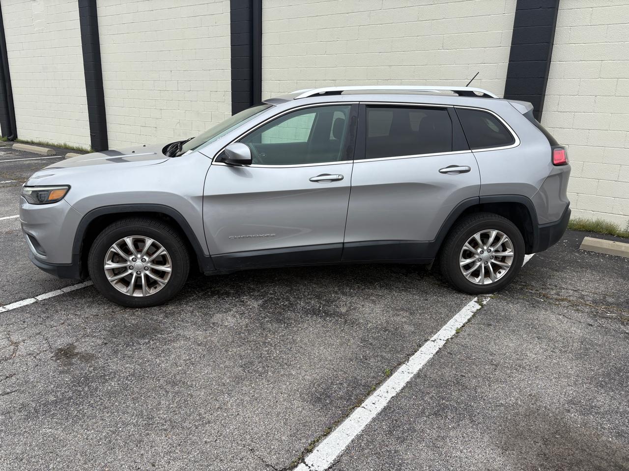 Jeep Cherokee Latitude FWD 2019