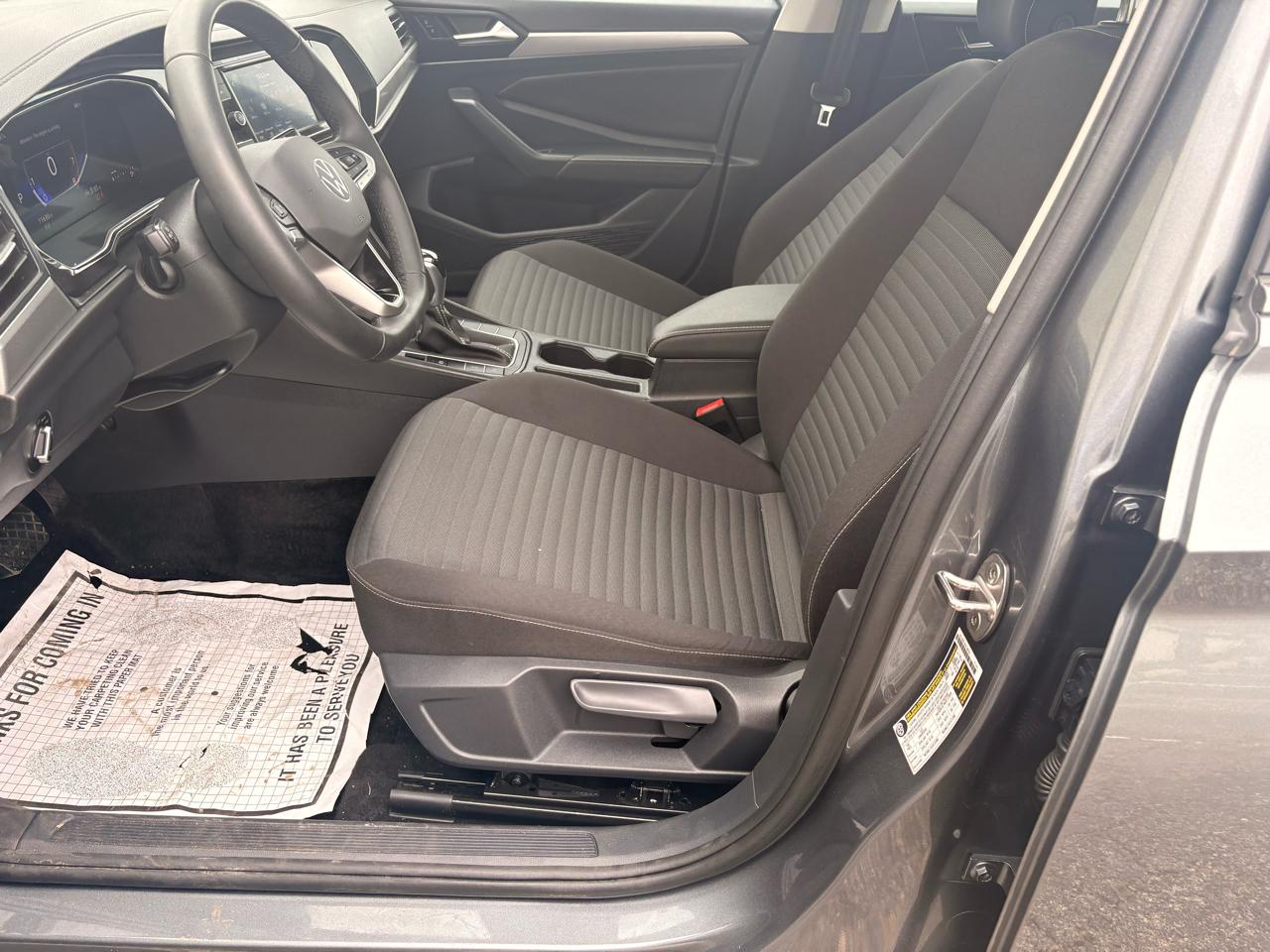 Volkswagen Jetta S Auto 2024