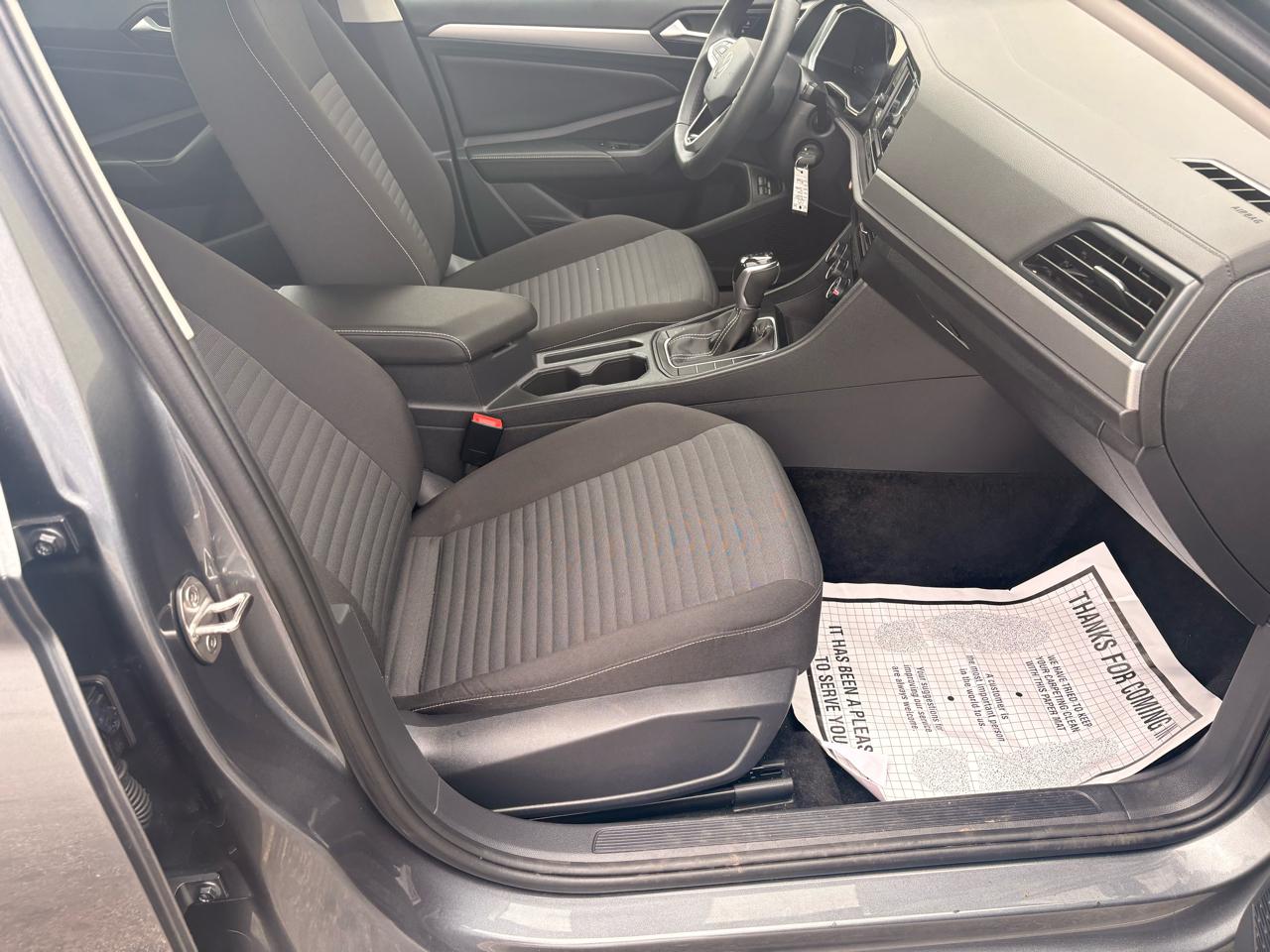 Volkswagen Jetta S Auto 2024