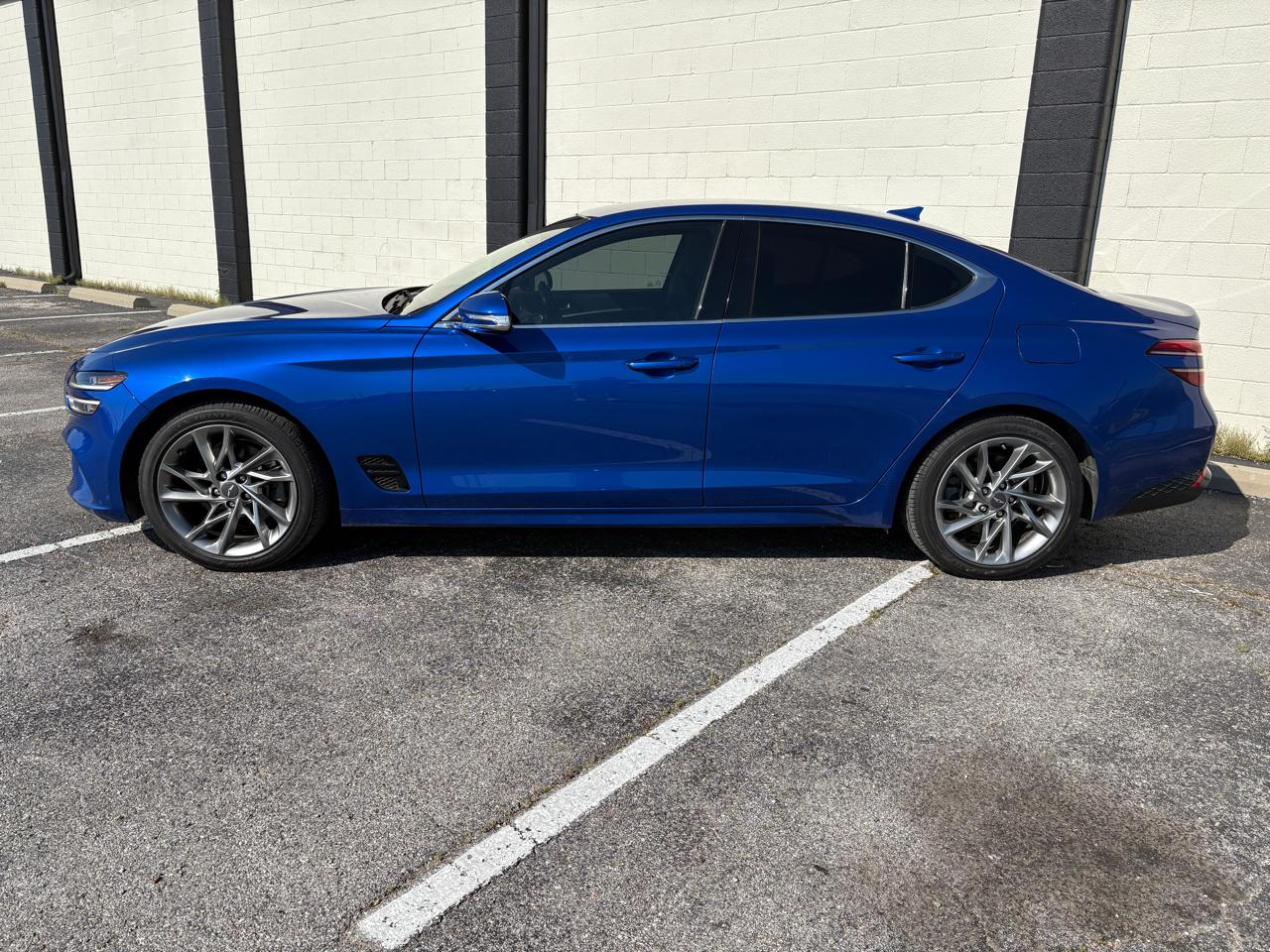 Genesis G70 2.0T RWD 2022