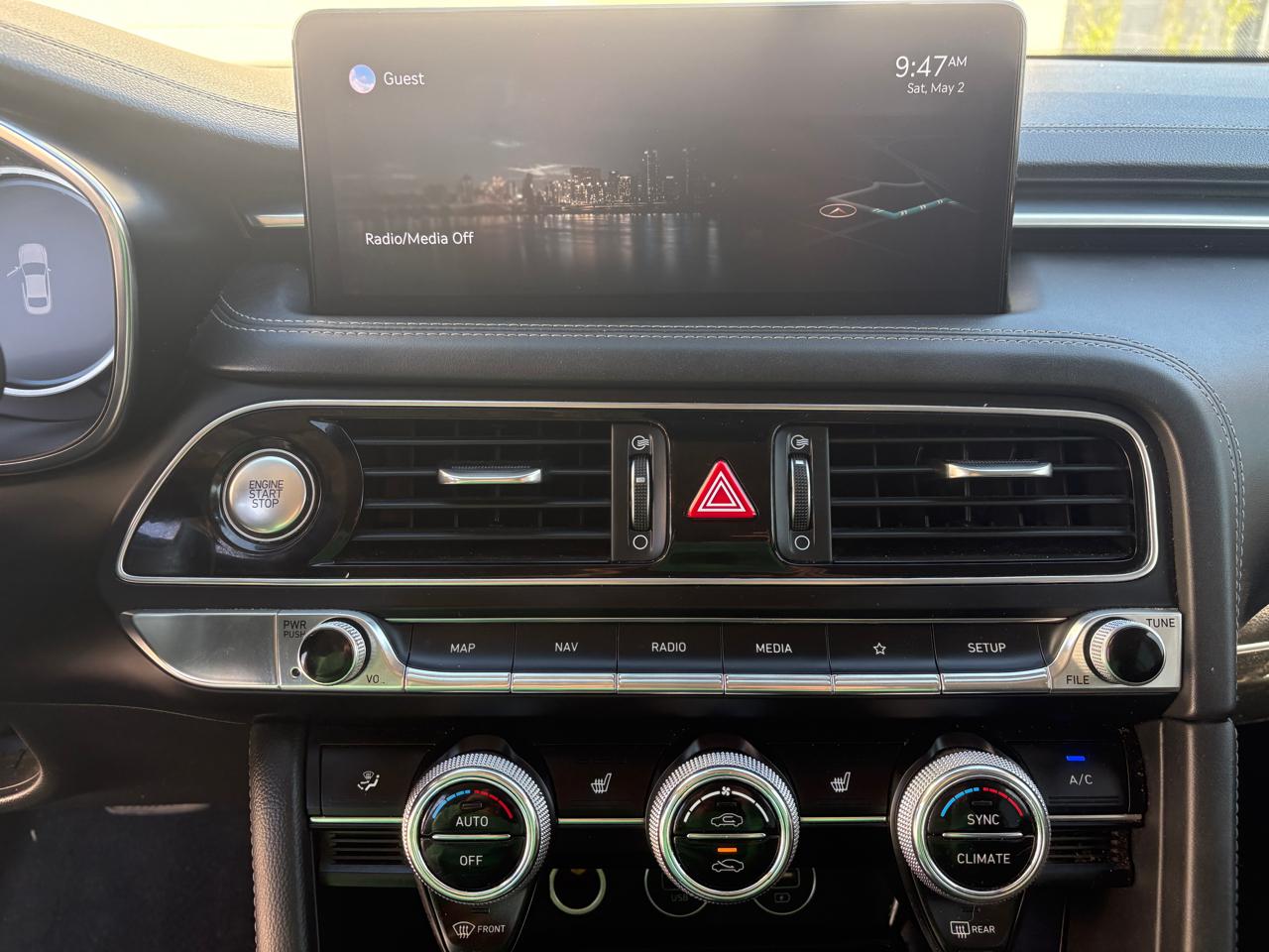 Genesis G70 2.0T RWD 2022