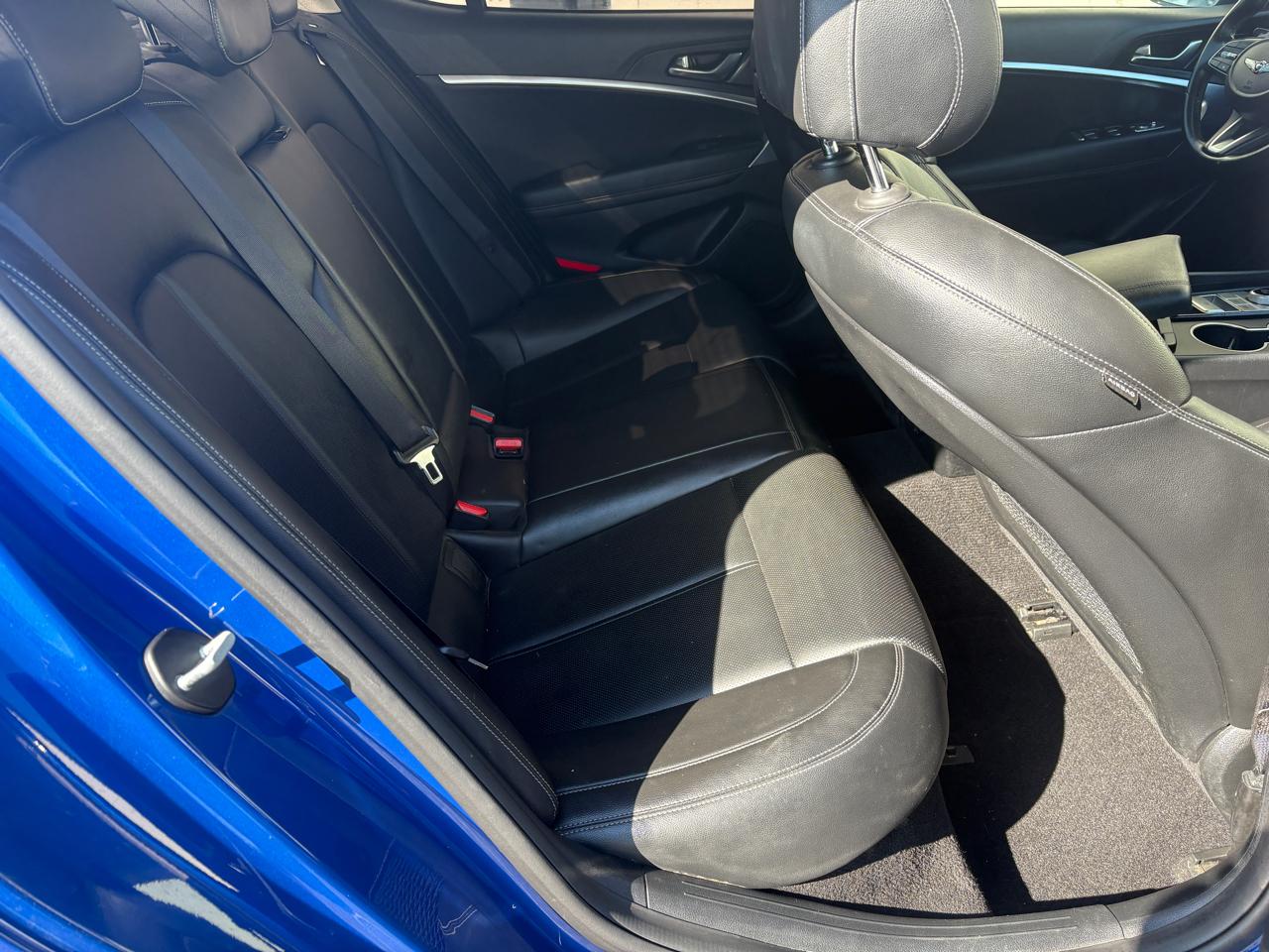 Genesis G70 2.0T RWD 2022