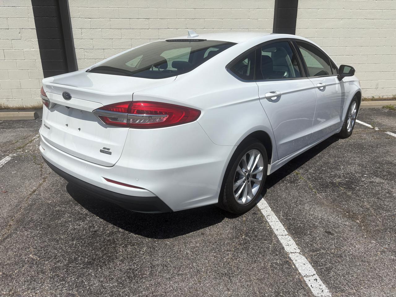 Ford Fusion Hybrid SE FWD 2020