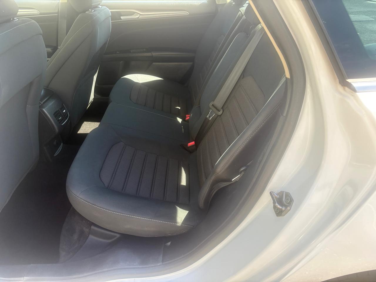Ford Fusion Hybrid SE FWD 2020