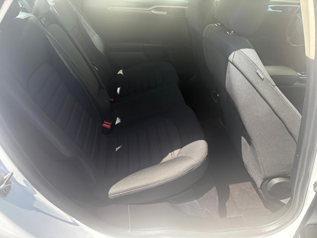 Ford Fusion Hybrid SE FWD 2020